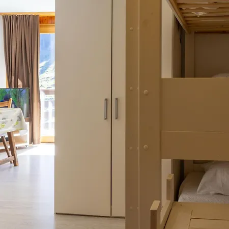 Lejlighed Mont 35 By Interhome Siviez